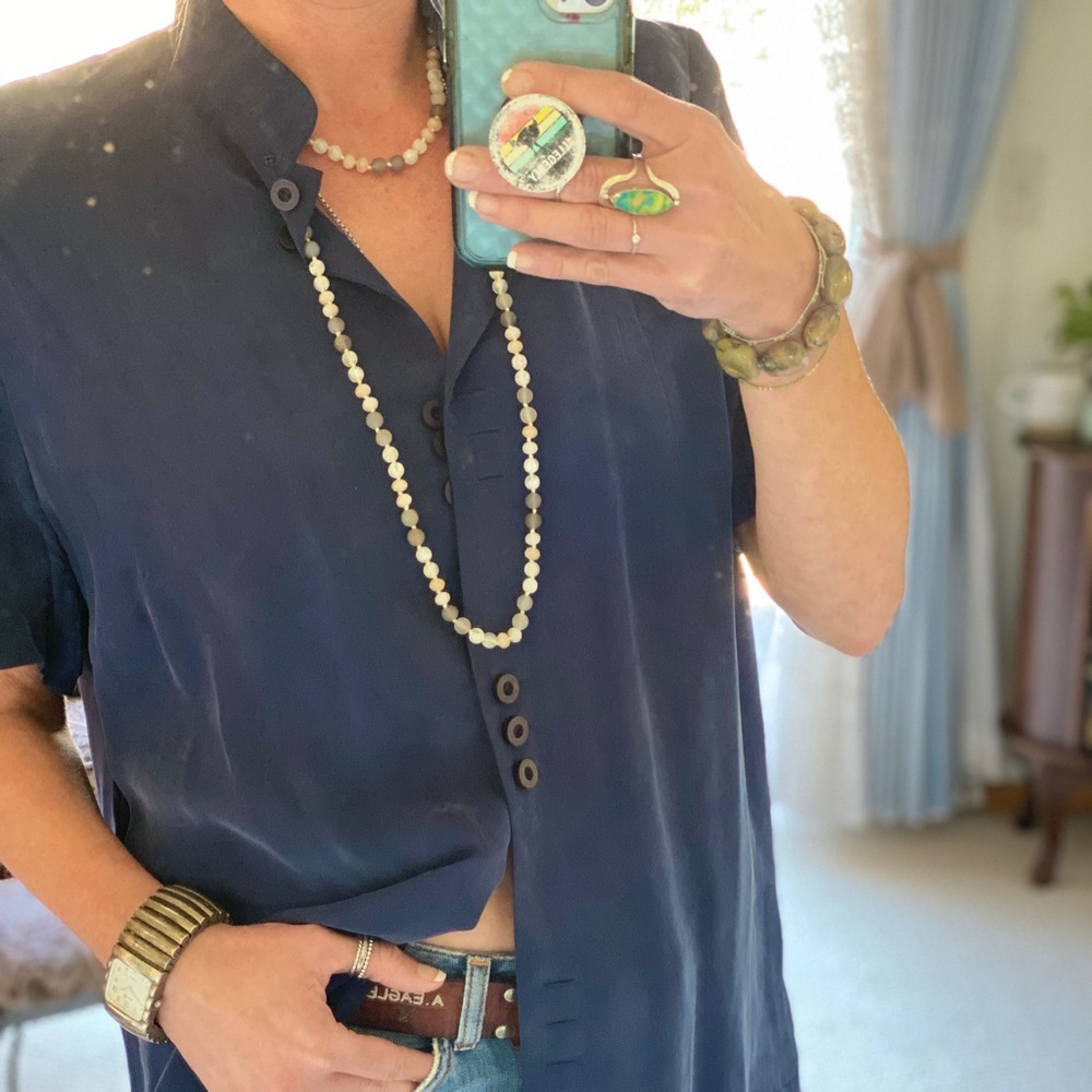 Vintage retro silky shirt with fun collar